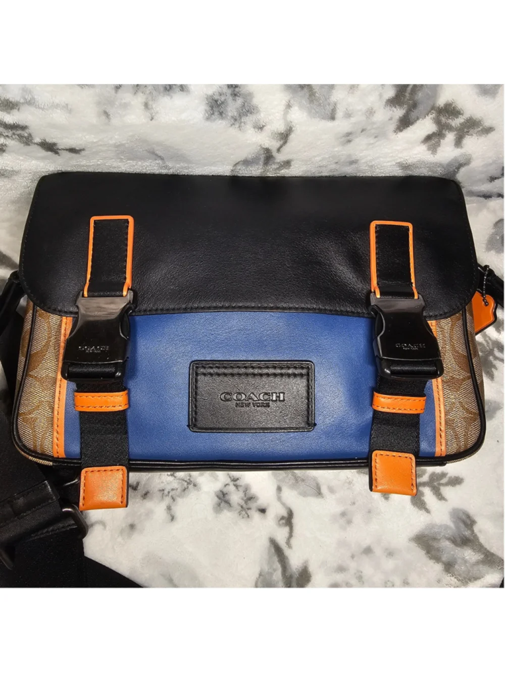 Coach Track Messenger Bag In Signature Canvas With Colorblock (Style C2725)